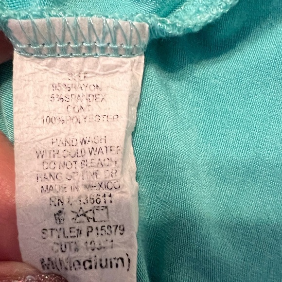 Filly Flair Sleeveless Turquoise Top with Multicolor Accents Size M - Picture 6 of 8